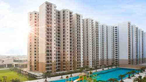 Residential apartment towers with swimming pool for rent in Lucknow by Agarwal Property Dealers