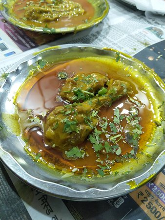Nihari bowl close-up at Mubeen's, Chowk Lucknow
