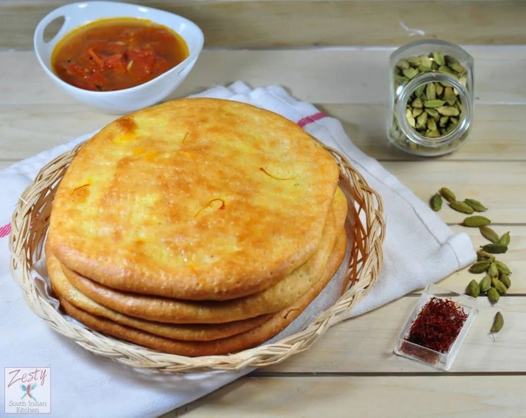 Sheermal saffron bread basket, Mubeen's Chowk Lucknow