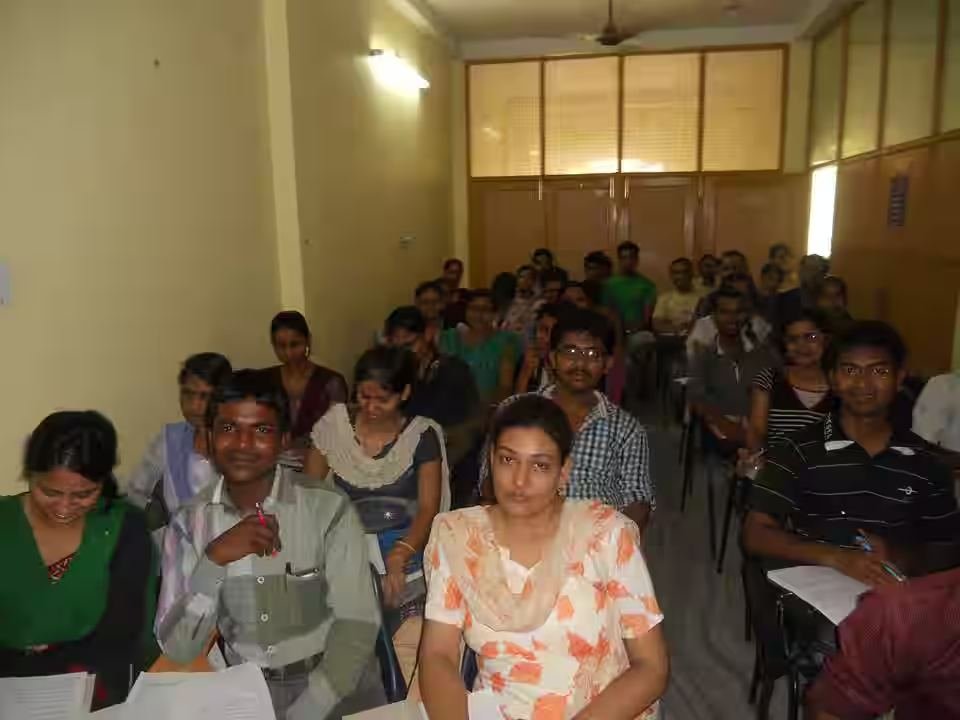 Classroom full of competitive exam aspirants