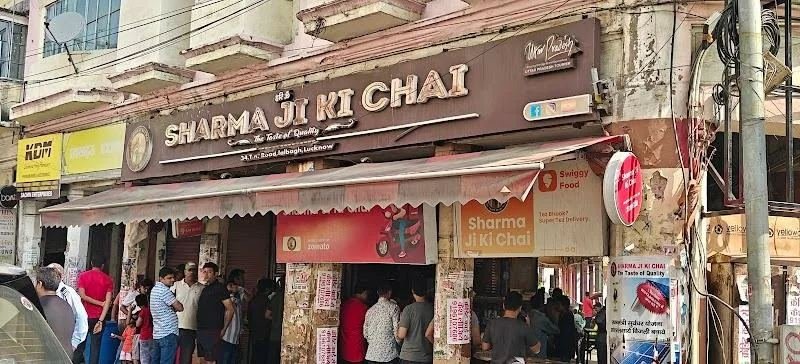 Sharma Ji Ki Chai shopfront — iconic kulhad chai stall in Lalbagh Lucknow