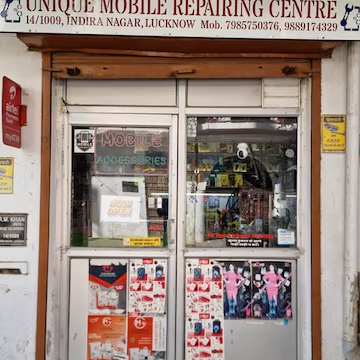 Smartphone screen replacement at repair desk — screen replacement in Indira Nagar, Lucknow
