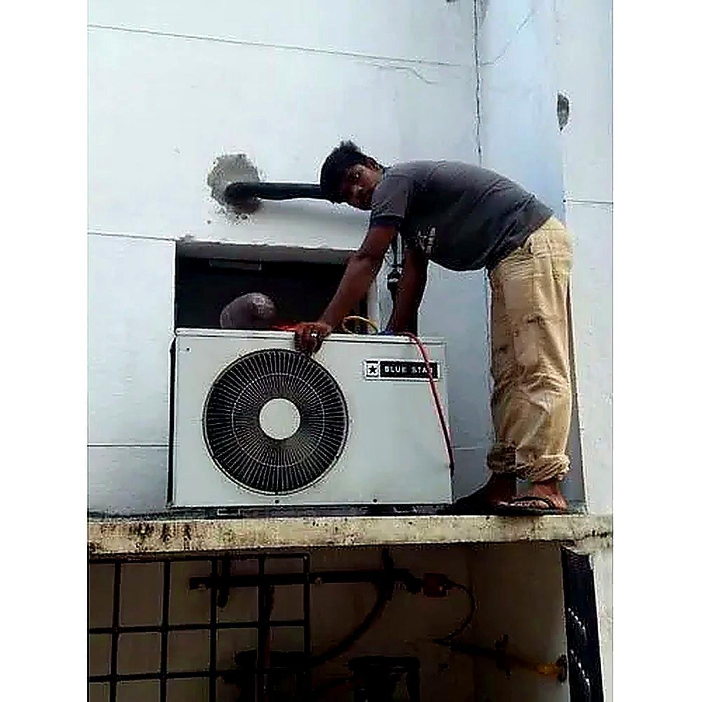 Blue Star outdoor unit installation in Tedhi Pulia, Lucknow